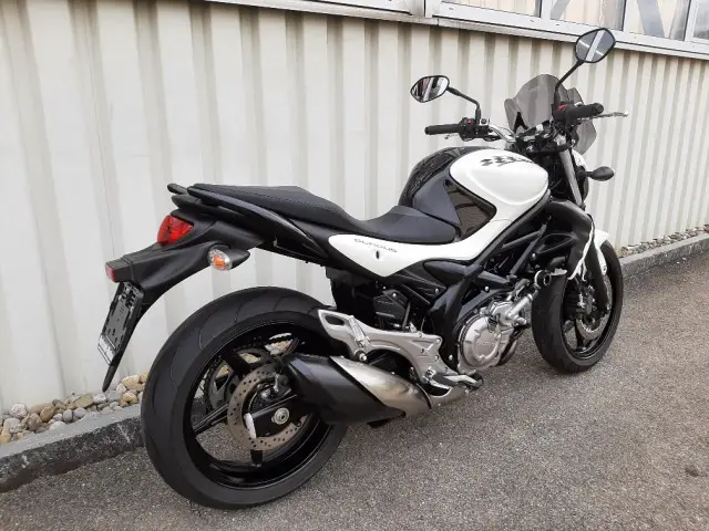 suzuki sfv 650 gladius