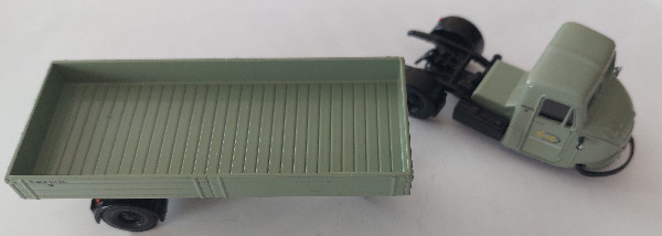 Corgi Scammell Scarab Truck "Rail Freight" 1:50