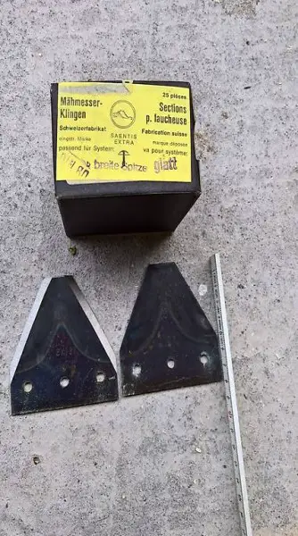 Säntis Extra Messerklingen DIN 80 glatt, breite Spitze