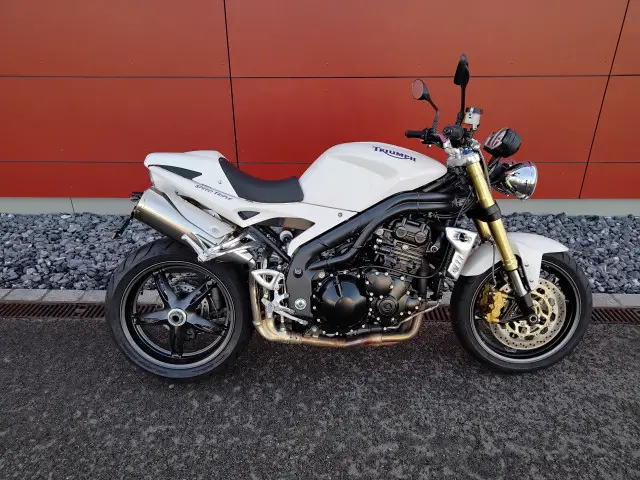 TRIUMPH Speed Triple 1050