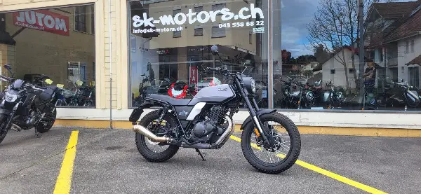 Brixton Felsberg 250