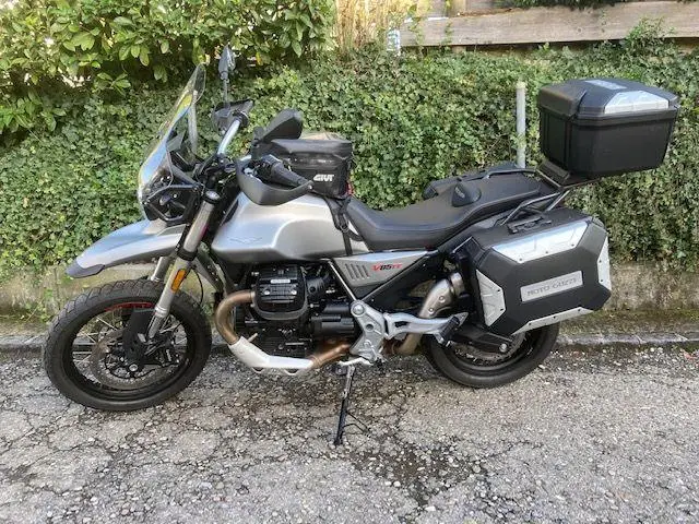 moto guzzi v85 tt