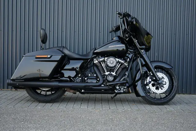 harley-davidson flhxs 1868 street glide special 114