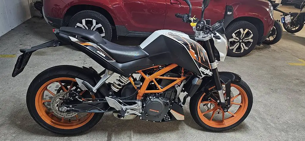 ktm duke 390