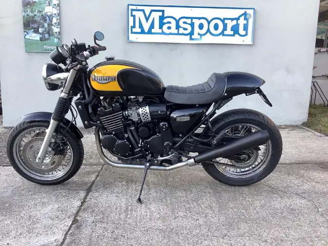TRIUMPH Thunderbird 900