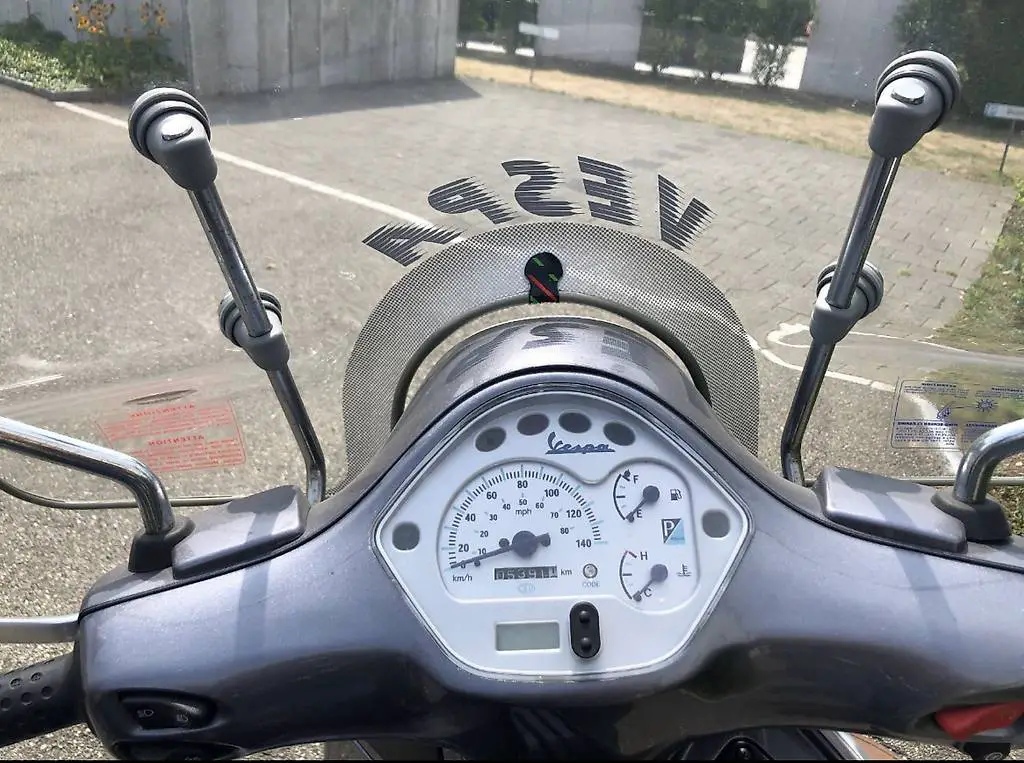 Vespa gts 125 jg 2005 km 6,000