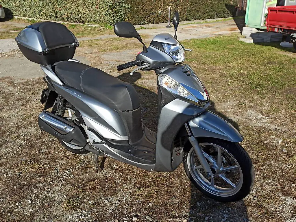 SCOOTER HONDA SH 300i Km 29000 ottime condizioni