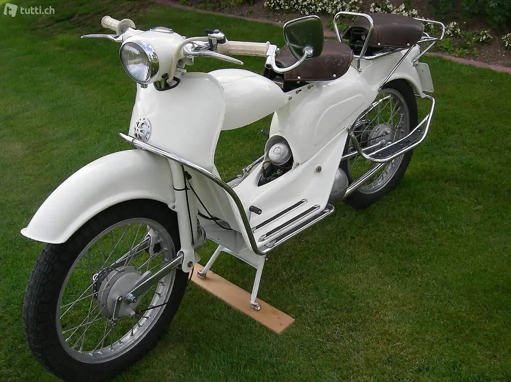 Aer Macchi 125 Jg. 1953 mit CH Papier