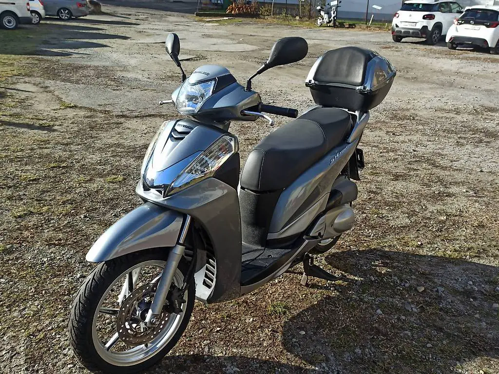 SCOOTER HONDA SH 300i Km 29000 collaudo alla consegna