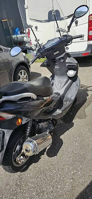 Scooter kymco