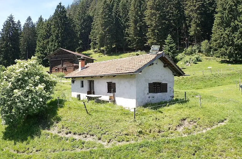 Gemütliches 2 Zimmer- Maiensäss mit Stall an toller