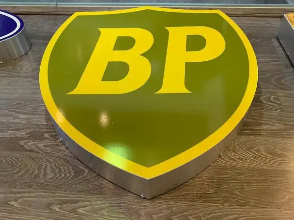 LEUCHTREKLAME: NEU BP GRÜN GELB MIT LED BELEUCHTUNG