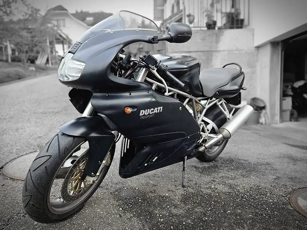 Ducati 750 Sport