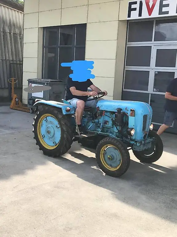 Traktor Grunder TK15