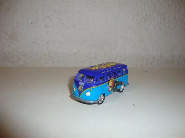 VW Bus Samba Spiderman