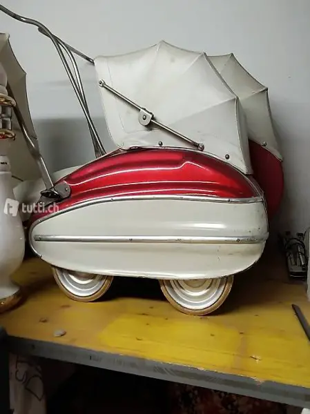 Puppenwagen im Originalzustand