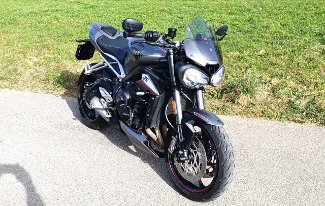 triumph street triple 765 rs