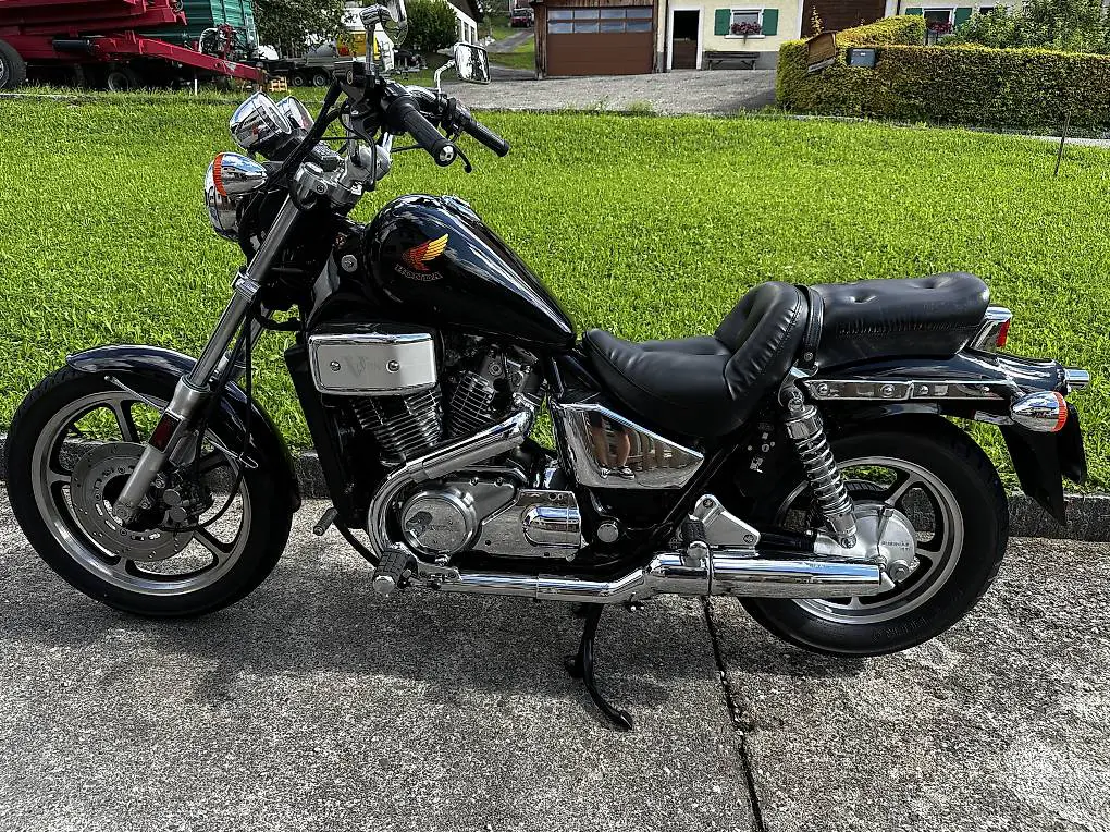 Honda VT 750 frisch geprüft 06.03.2025 mit Veteranenstatus