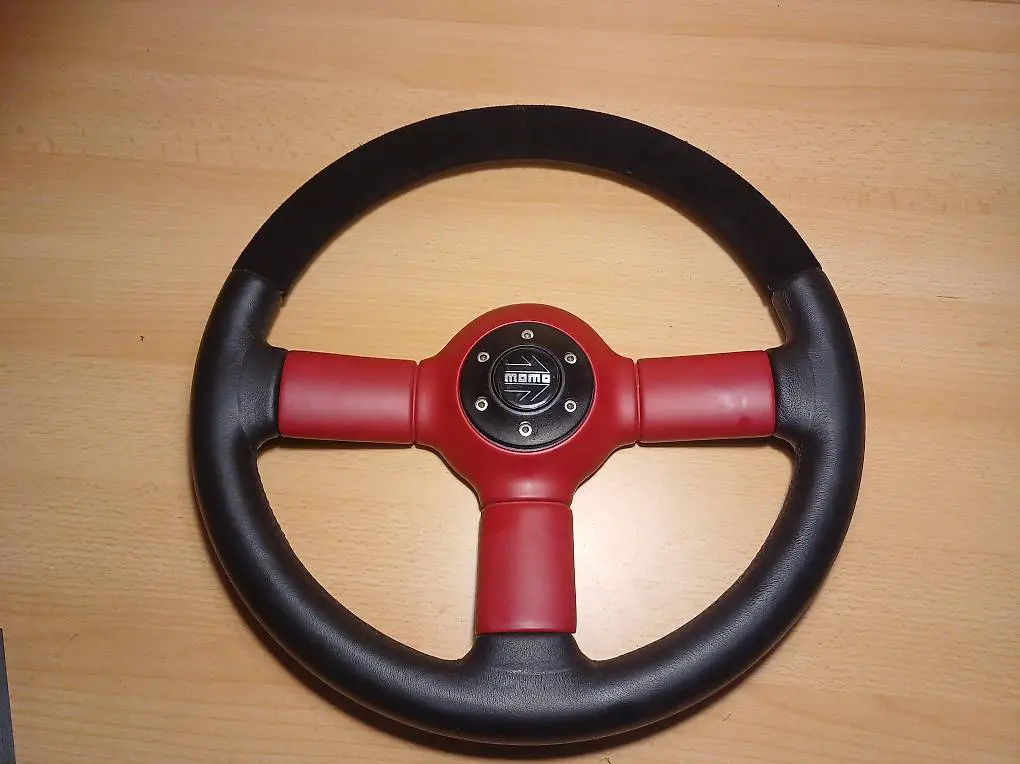 Momo NOS Sportlenkrad