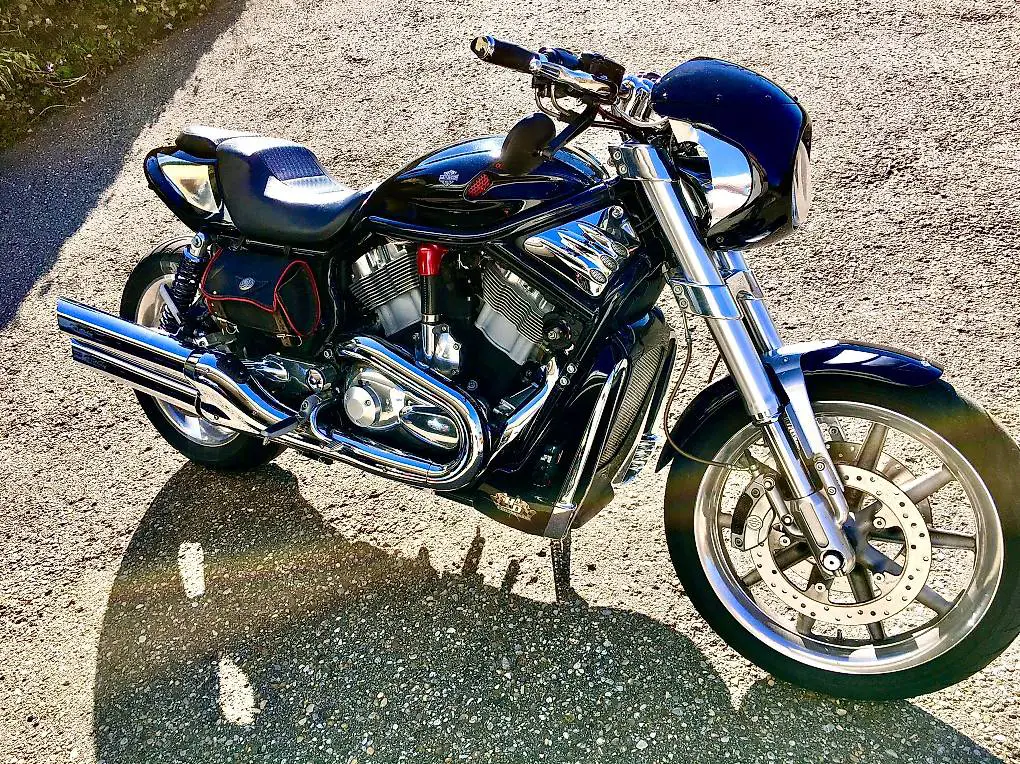 Harley Davidson VRSCR Street Rod