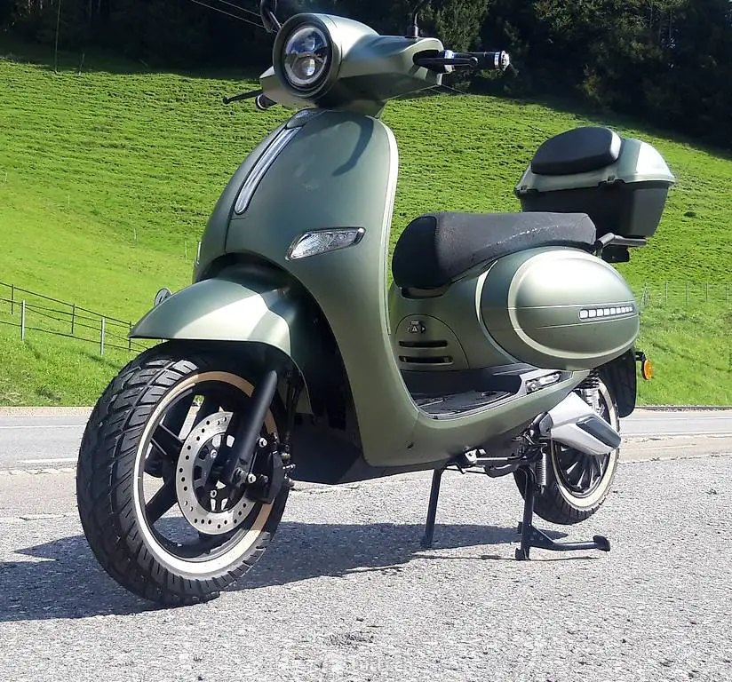  Elektro Roller / Elektroscooter 85km/h NEU