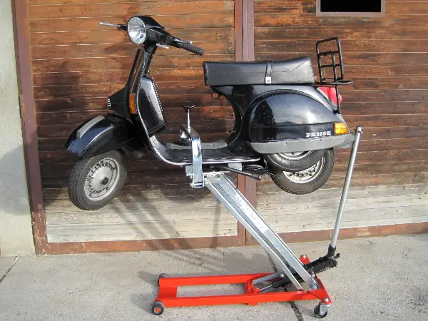 drehbare Hebebühne für Vespa etc. / Vespalift / Roller