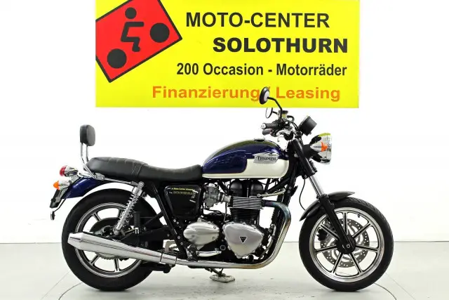 TRIUMPH Bonneville 900