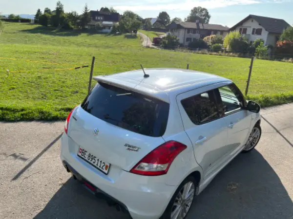 Suzuki Swift 1.6 Sport zu Vermieten ik. Vollkasko