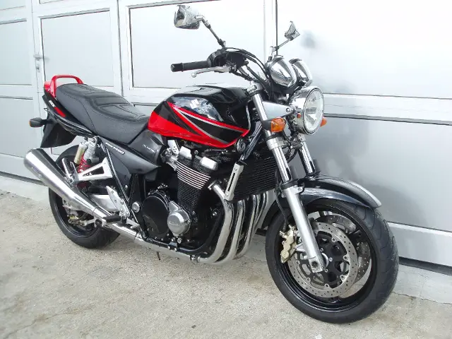 suzuki gsx 1400