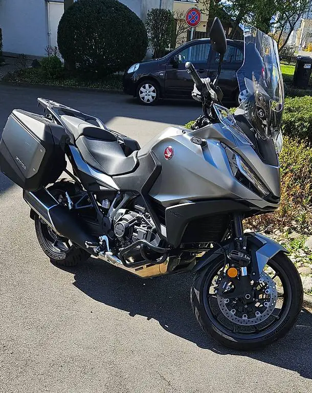 Honda NT 1100 DCT mit verbreiterten Koffern + vielen Extras